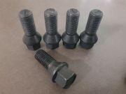   Felnicsavar Kpos M14x1,5 28mm hossz FEKETE