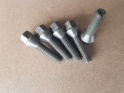   Felnicsavar Kpos M12x1,5 43mm hossz FEKETE